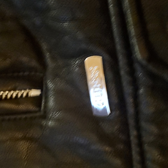 Guess Women's Black Studded Faux Leather Moto Jacket Sz M EUC - Picture 7 of 9